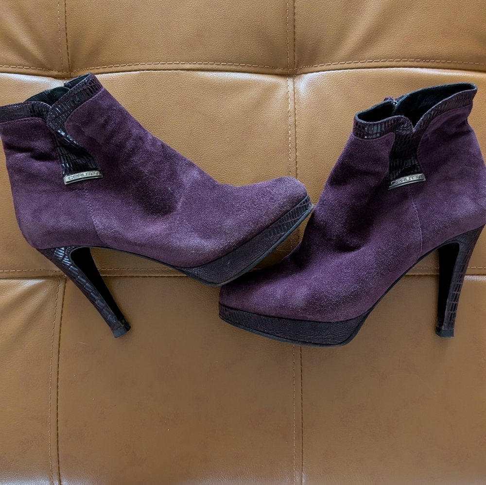 Elegant Purple Suede Ankle Boots 38 Italian Size Cerutti